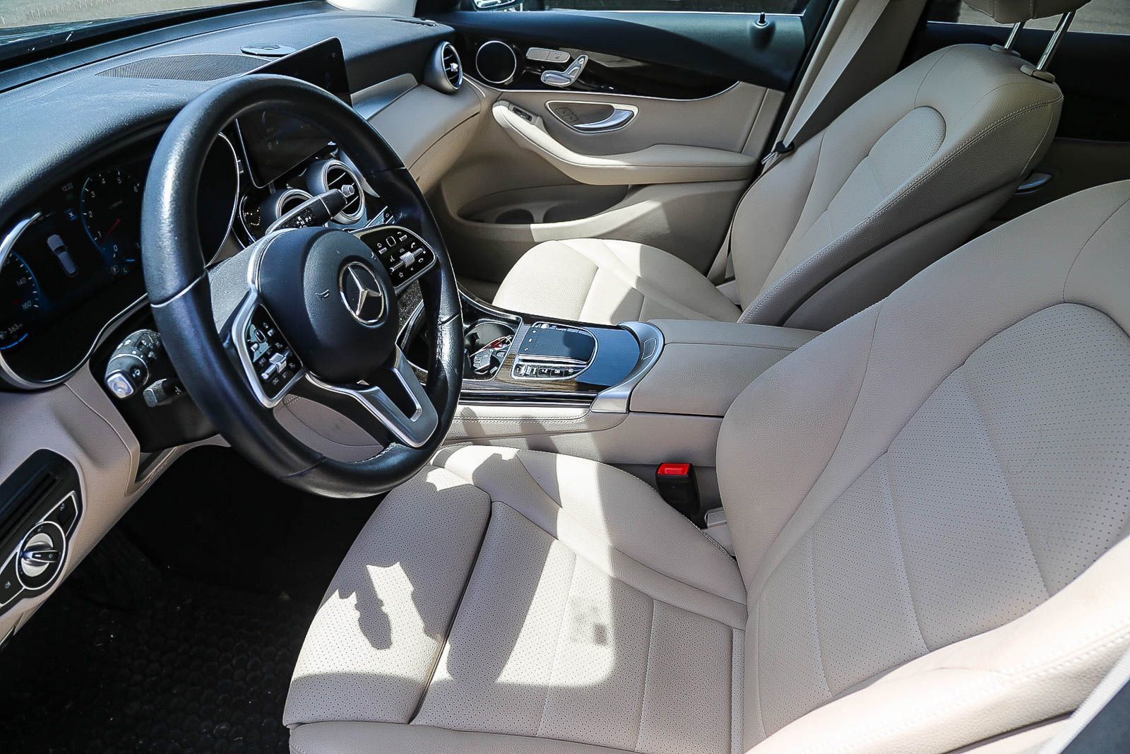 2020 Mercedes-Benz GLC GLC 300 photo 5