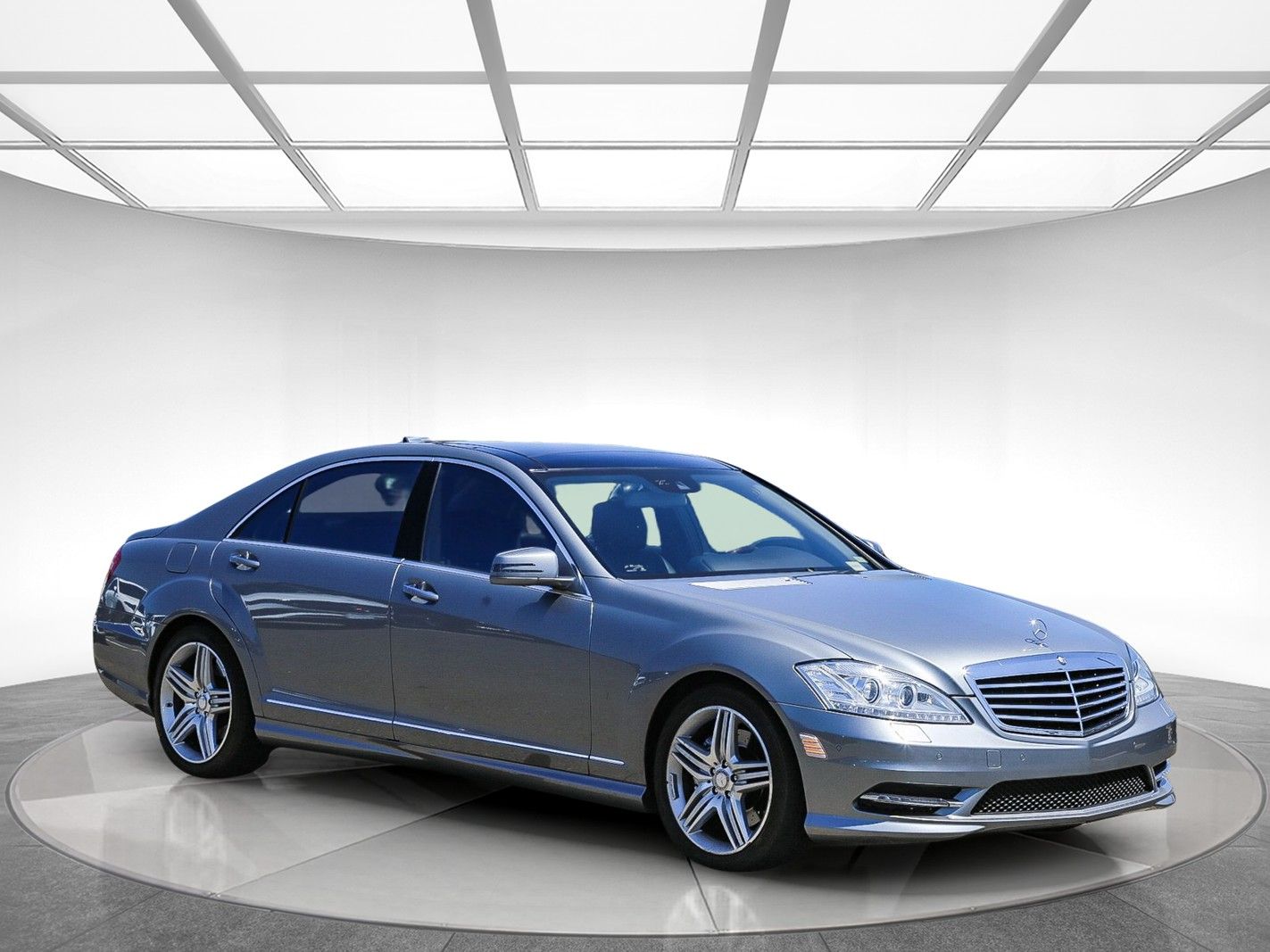 2013 Mercedes-Benz S-Class S 550 photo 4
