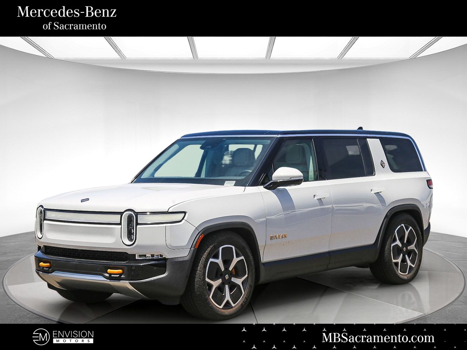2024 Rivian R1S Adventure Quad-Motor Large Pack's photo