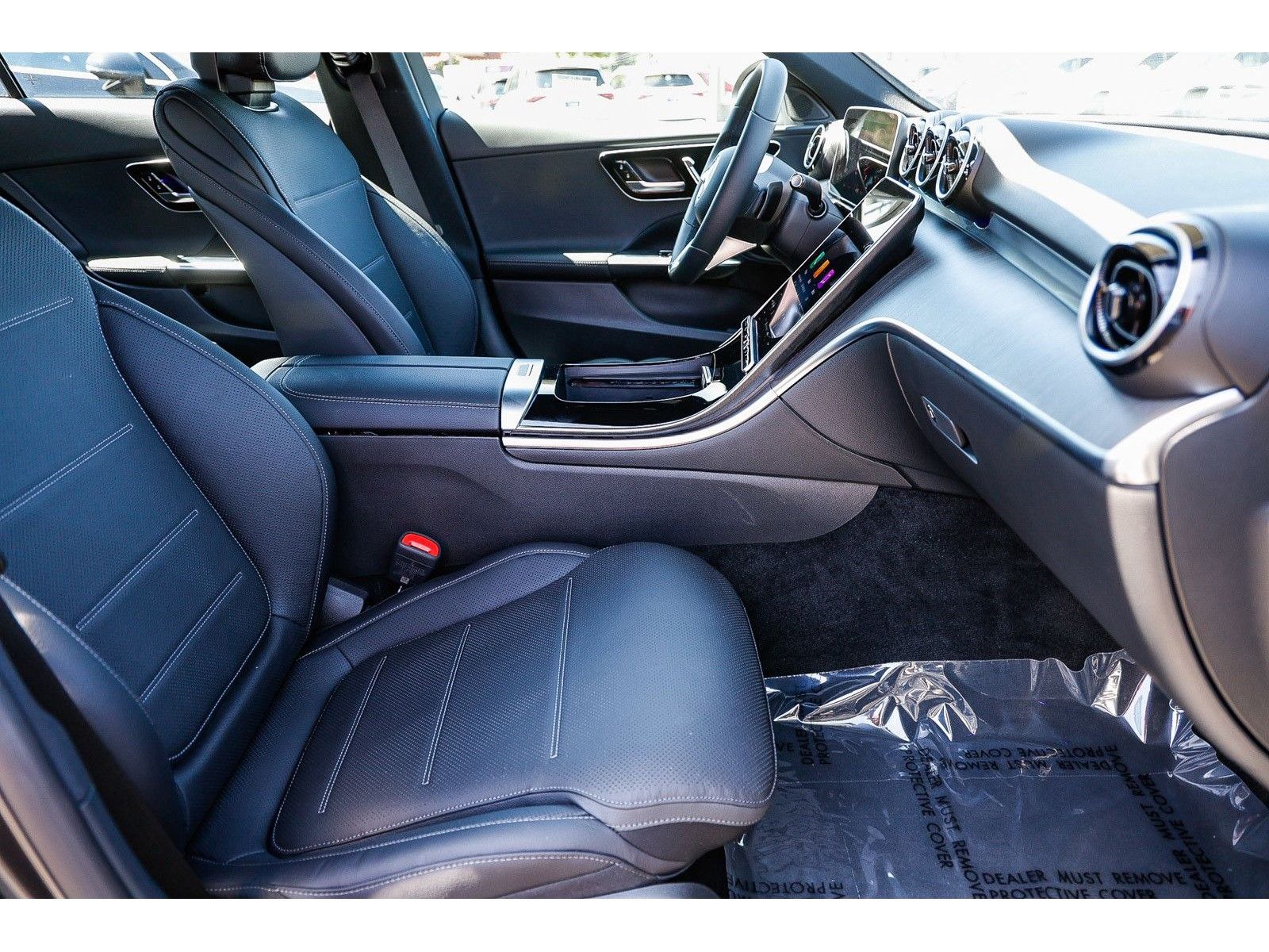 2025 Mercedes-Benz C-Class Sedan C 300 - Photo 16
