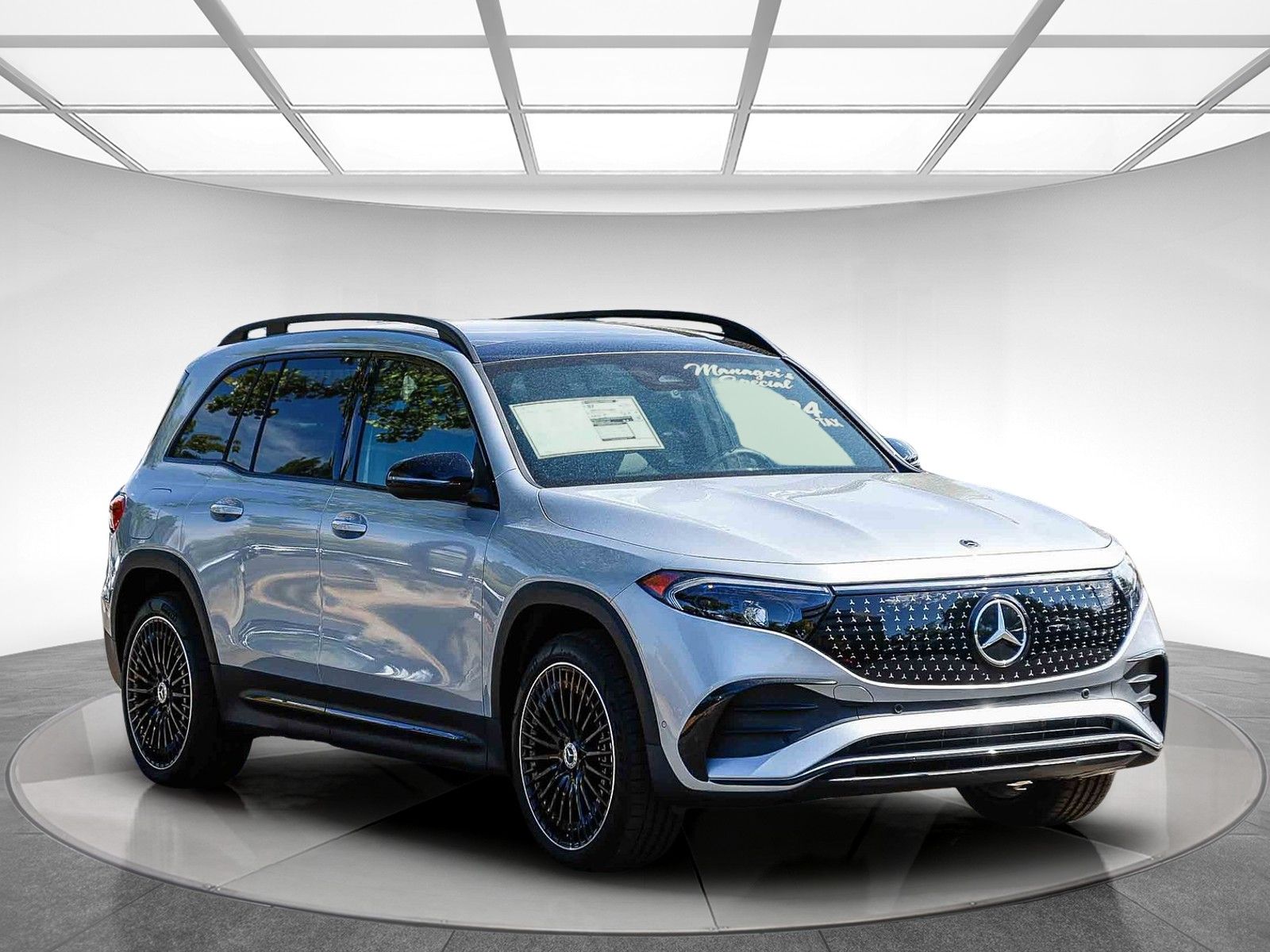 2024 Mercedes-Benz EQB 300 photo 4