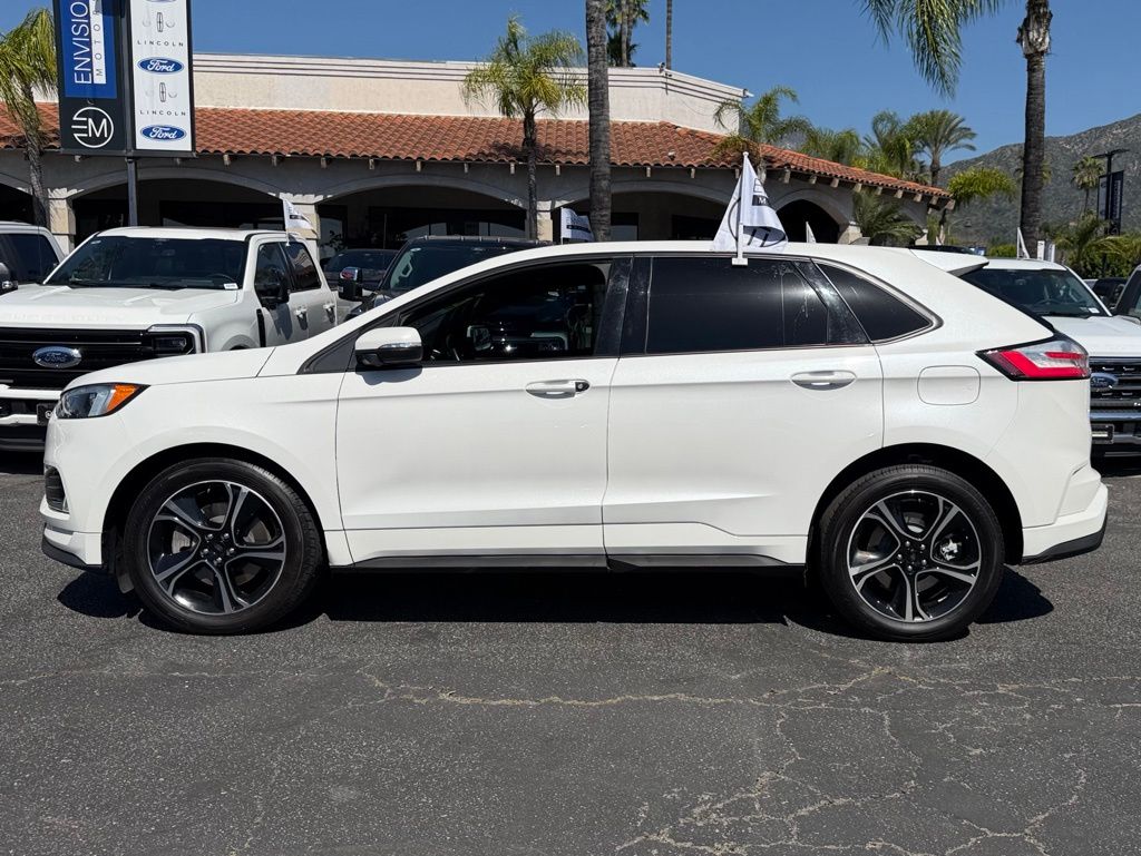 2021 Ford Edge ST photo 4