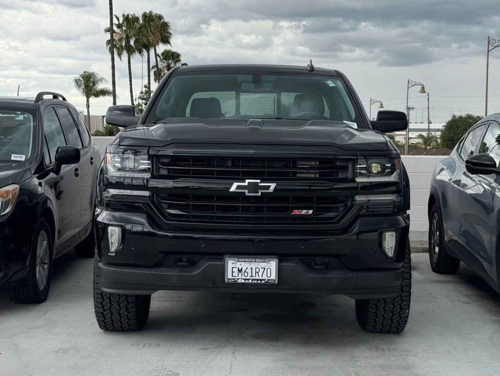 2018 Chevrolet Silverado 1500 LTZ photo 2