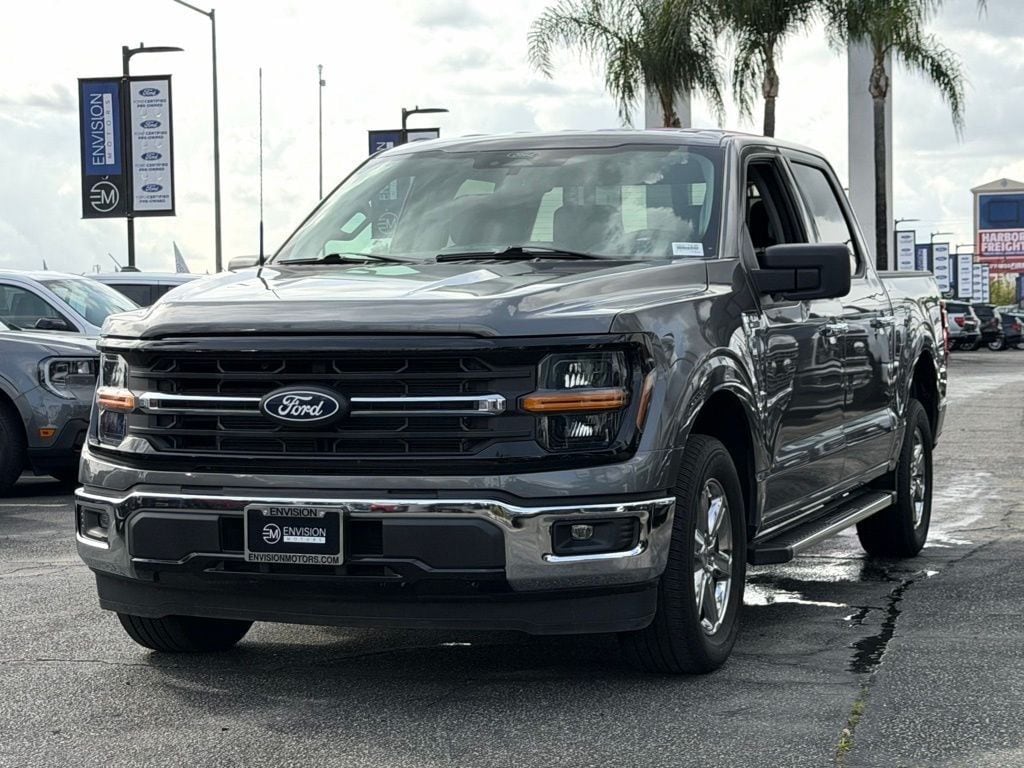 2025 Ford F-150 XLT photo 4