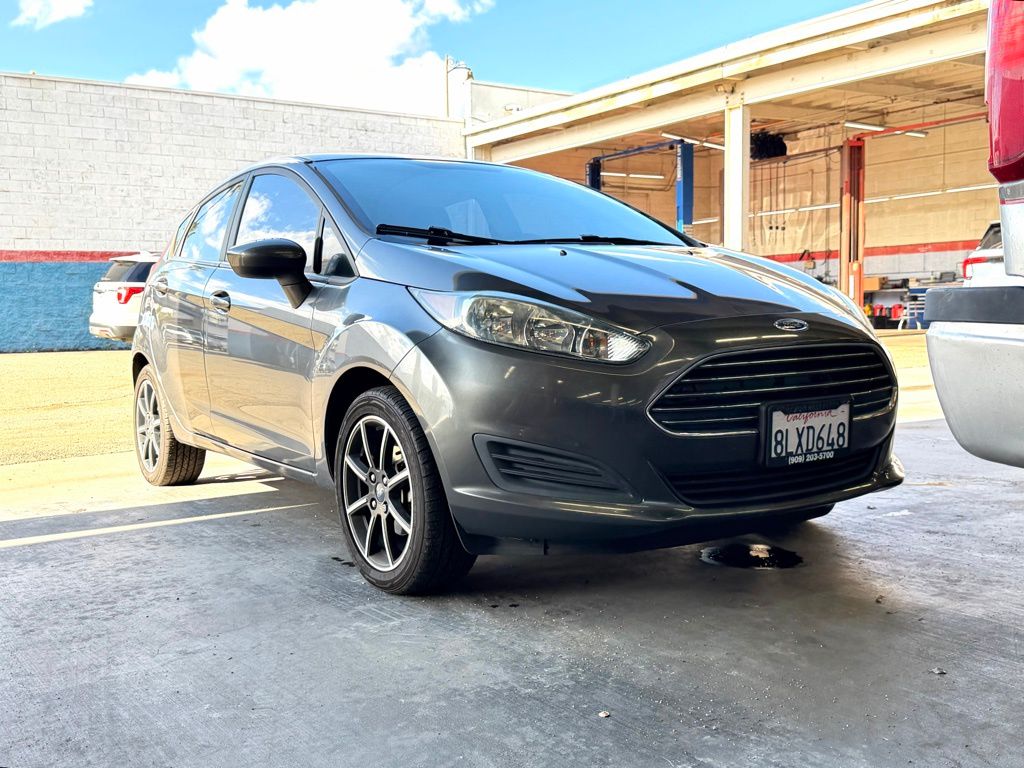 2019 Ford Fiesta SE's photo