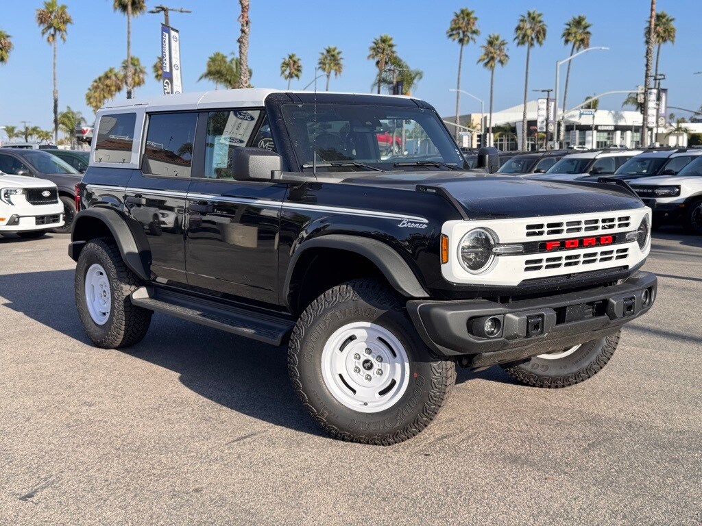 2025 Ford Bronco Heritage First Edition photo 2
