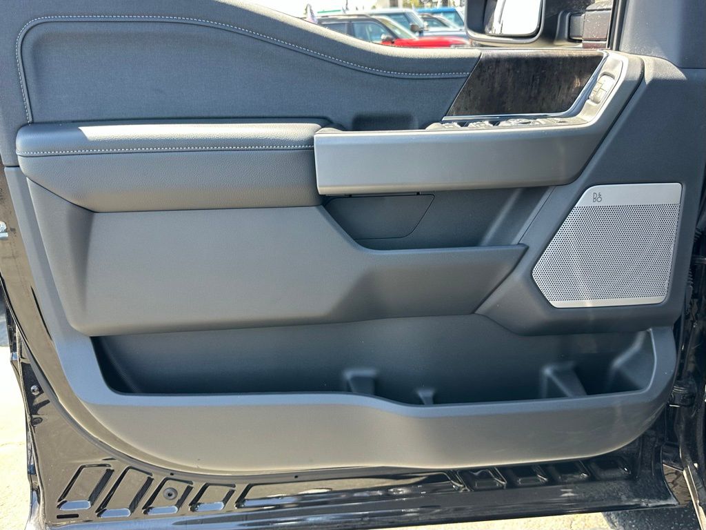 2025 Ford F-250 Super Duty Lariat - Photo 12