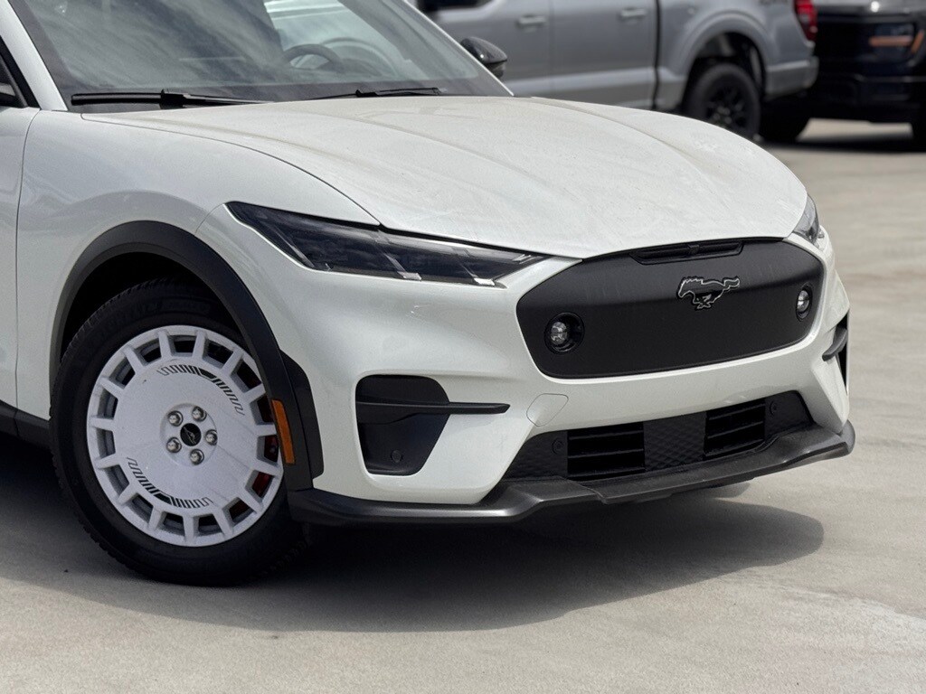 2025 Ford Mustang Mach-E GT photo 2