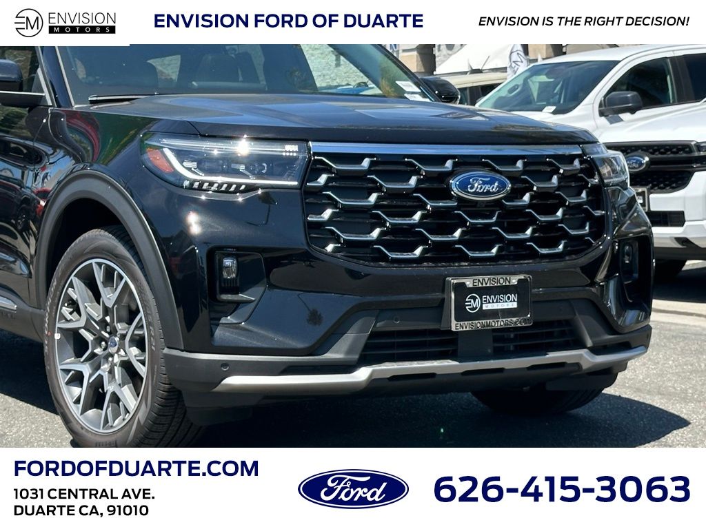 2025 Ford Explorer Platinum photo 3