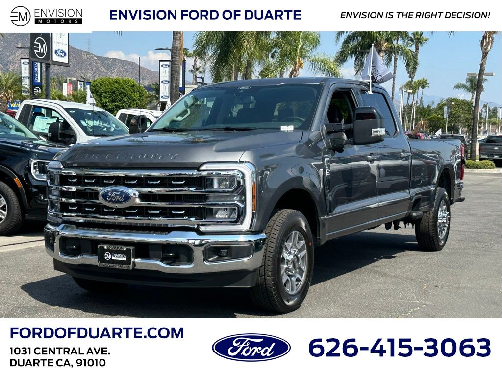 2026 Ford F-350 Lariat photo 4