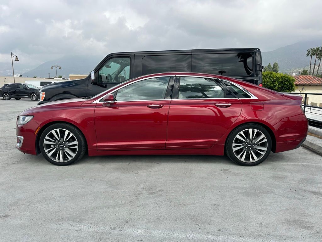 2017 Lincoln MKZ Hybrid Reserve photo 4