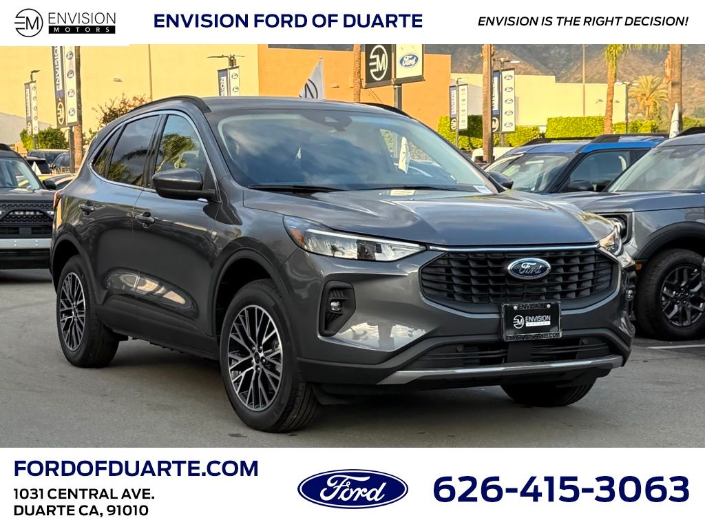 2025 Ford Escape PHEV's photo