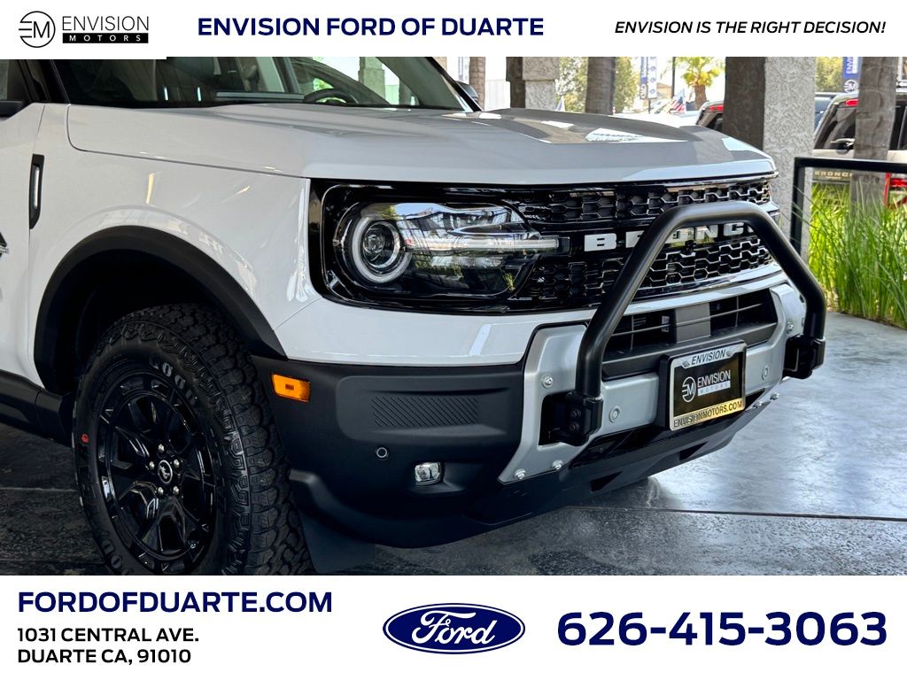 2025 Ford Bronco Sport Outer Banks photo 2