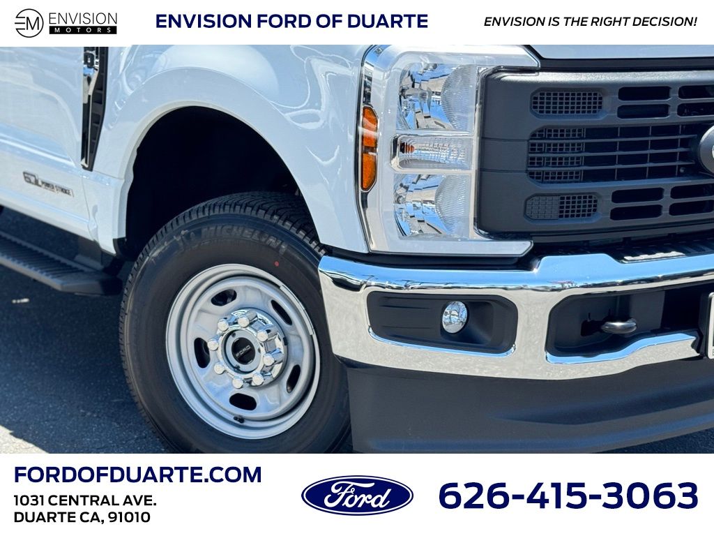 2025 Ford F-250 XL photo 4