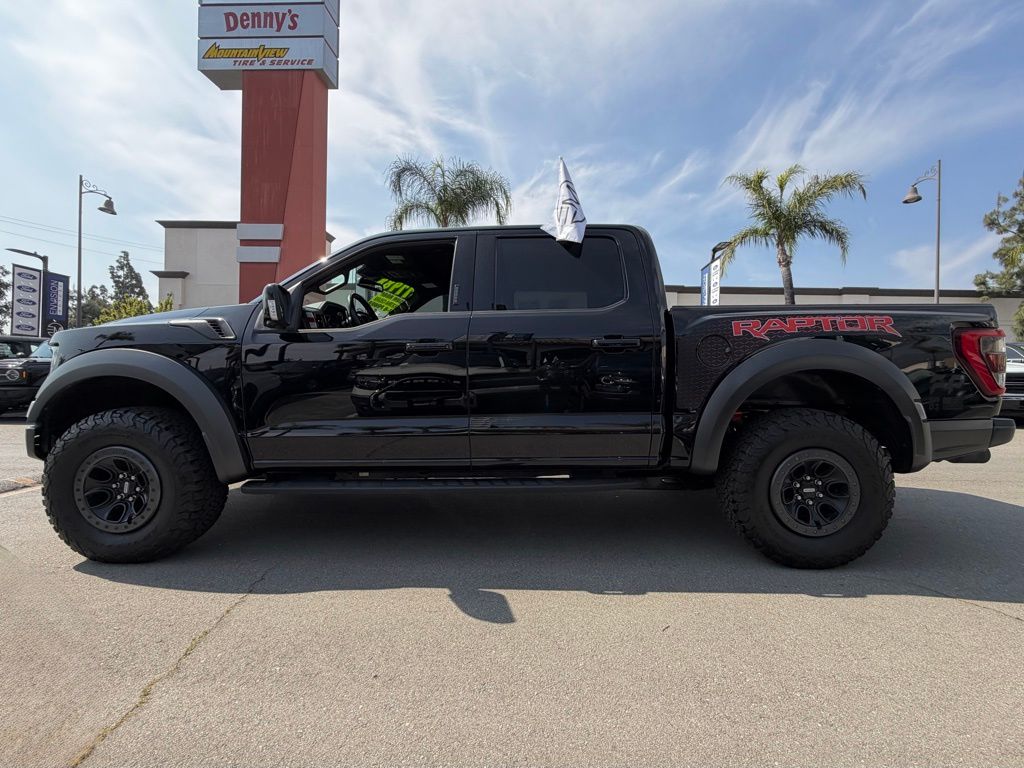 2023 Ford F-150 Raptor photo 4