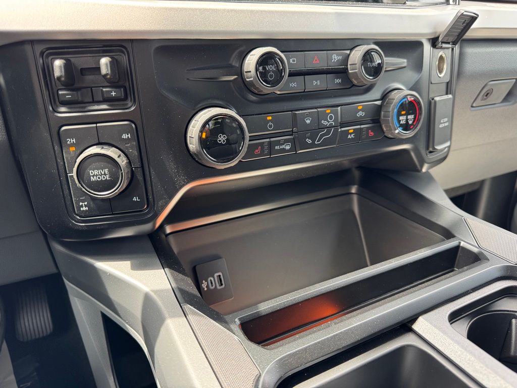 2026 Ford F-250 Super Duty XLT - Photo 34
