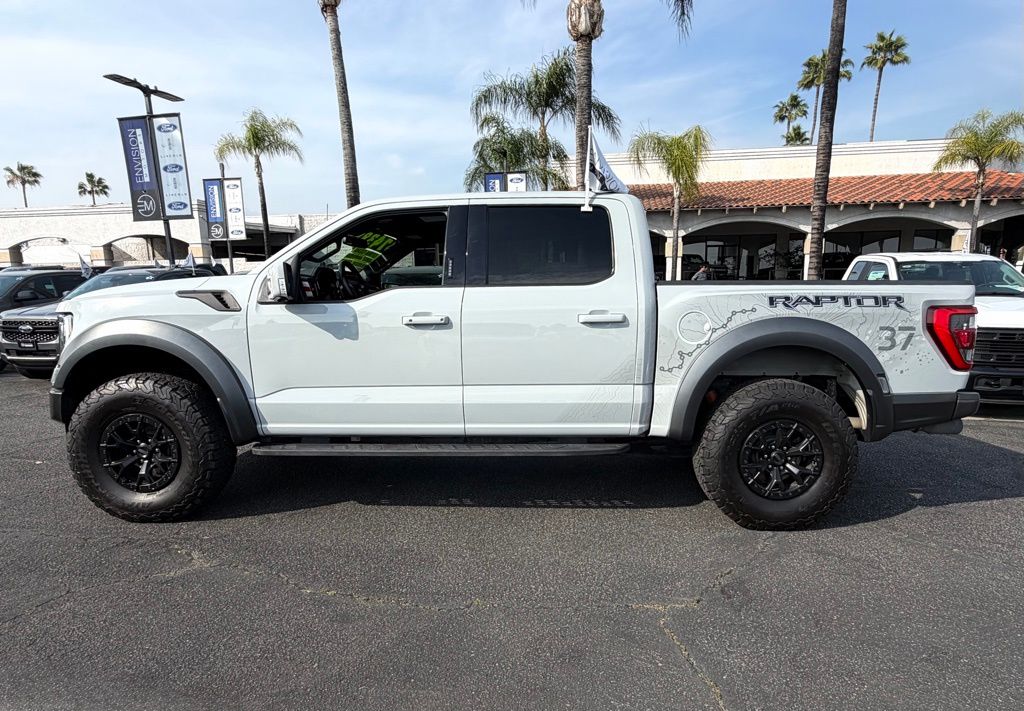 2023 Ford F-150 Raptor photo 4