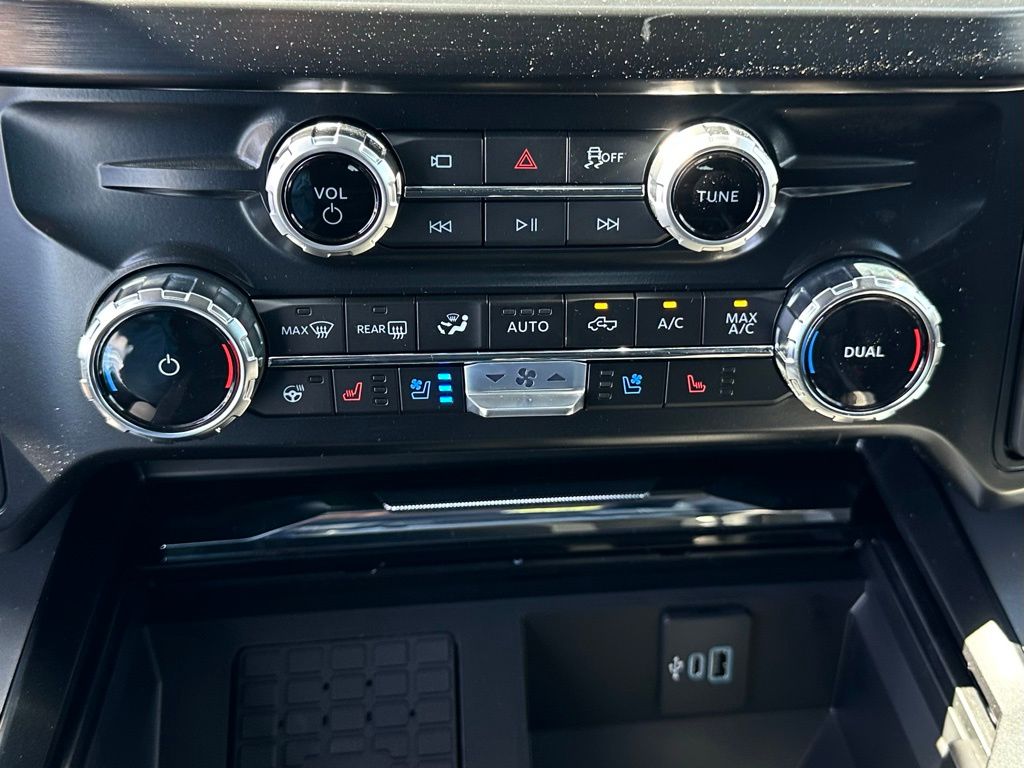2026 Ford F-350 Super Duty Lariat - Photo 27