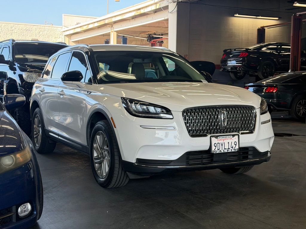 2022 Lincoln Corsair Base's photo