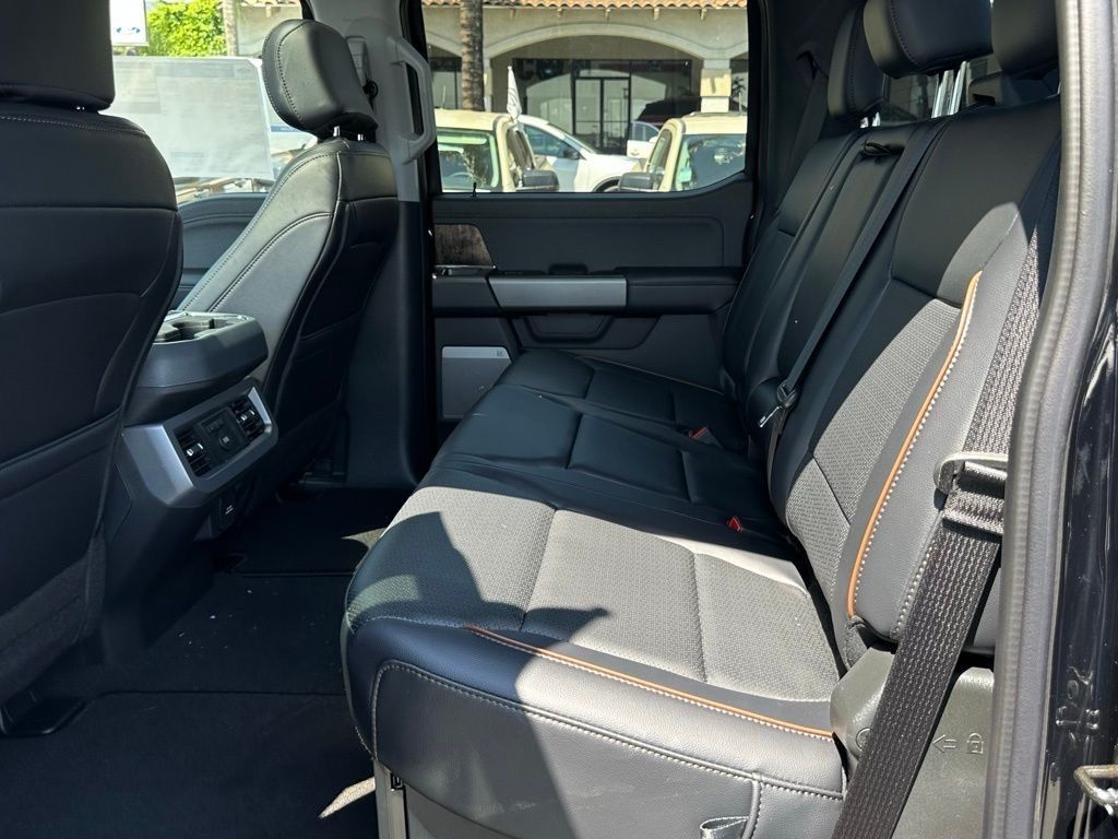 2025 Ford F-350 Super Duty Lariat - Photo 25