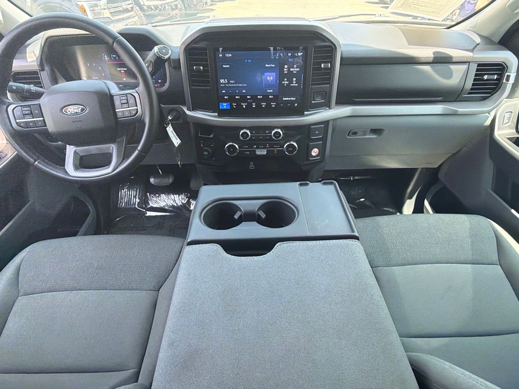 2025 Ford F-150 XLT - Photo 34