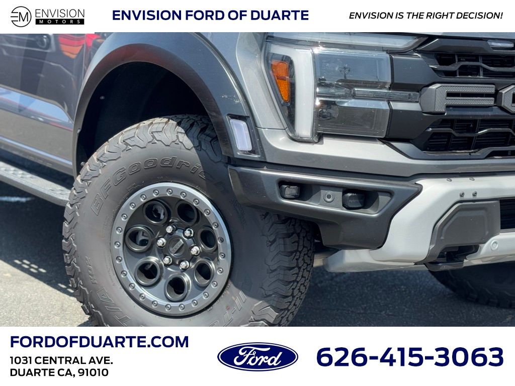 2025 Ford F-150 Raptor photo 3