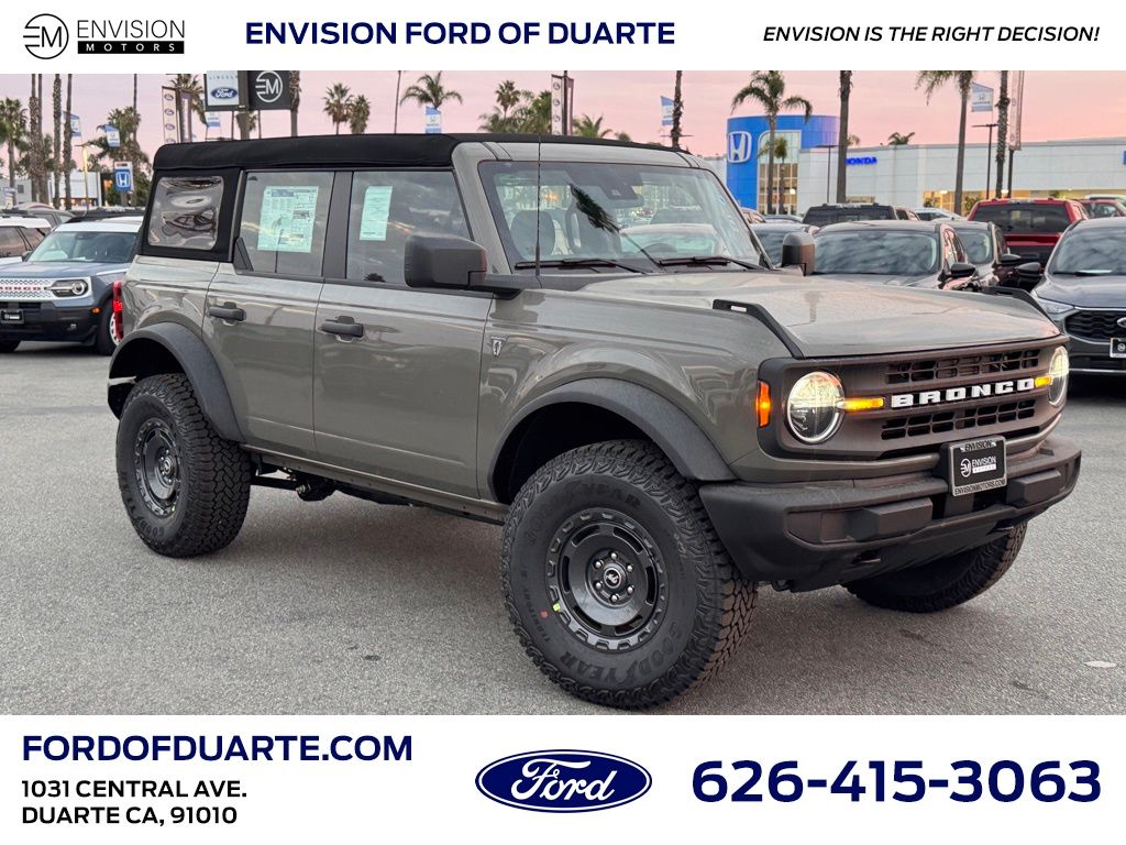 2025 Ford Bronco 4-Door Base's photo