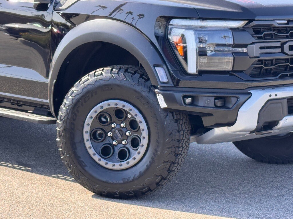 2025 Ford F-150 Raptor photo 4