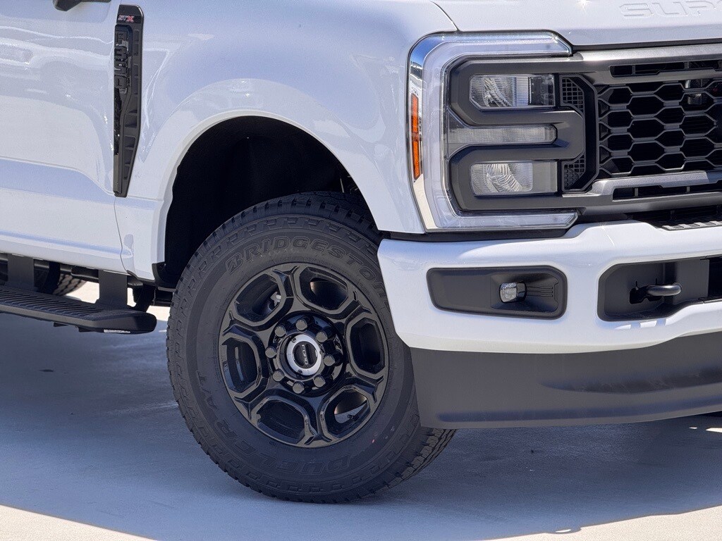 2025 Ford F-350 XL photo 3