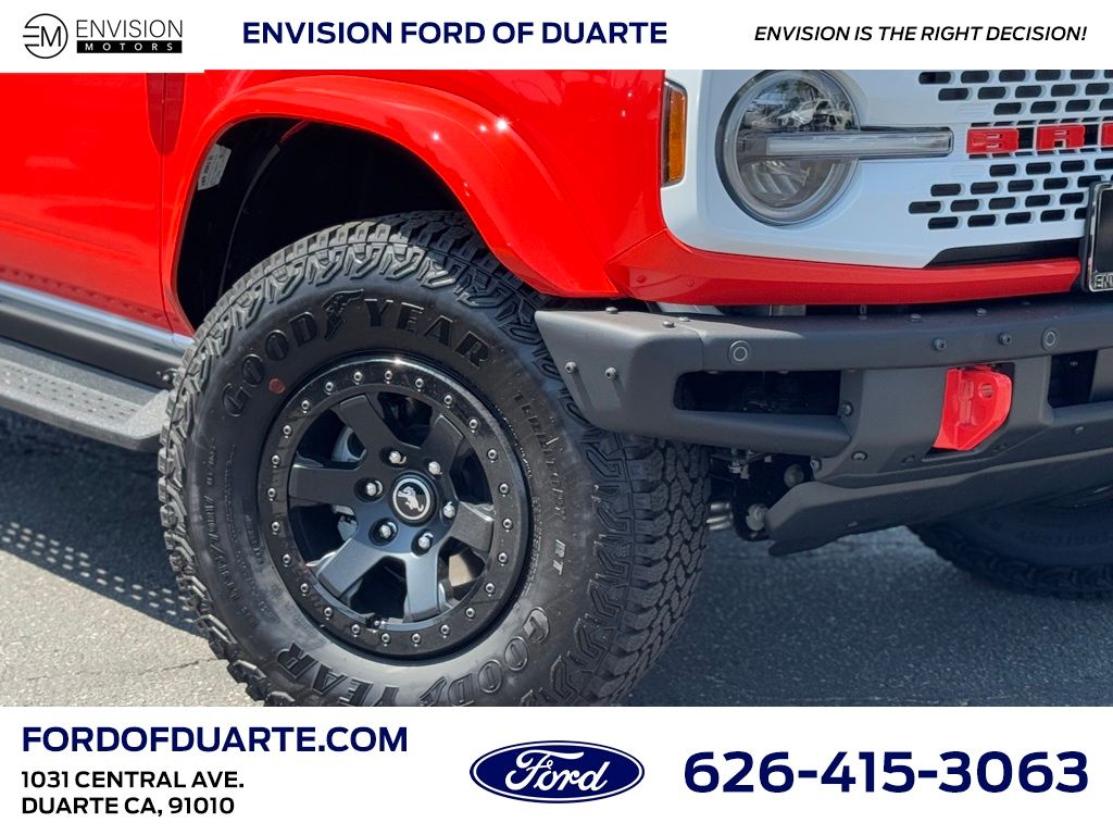 2025 Ford Bronco First Edition photo 3