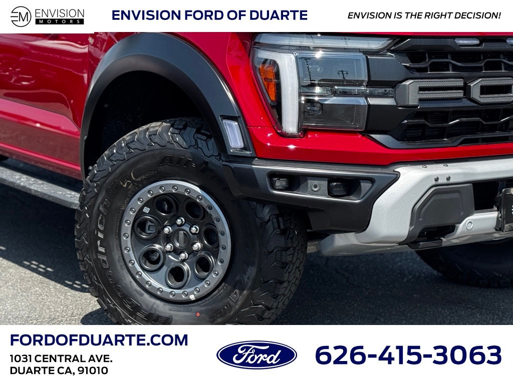 2025 Ford F-150 Raptor photo 2
