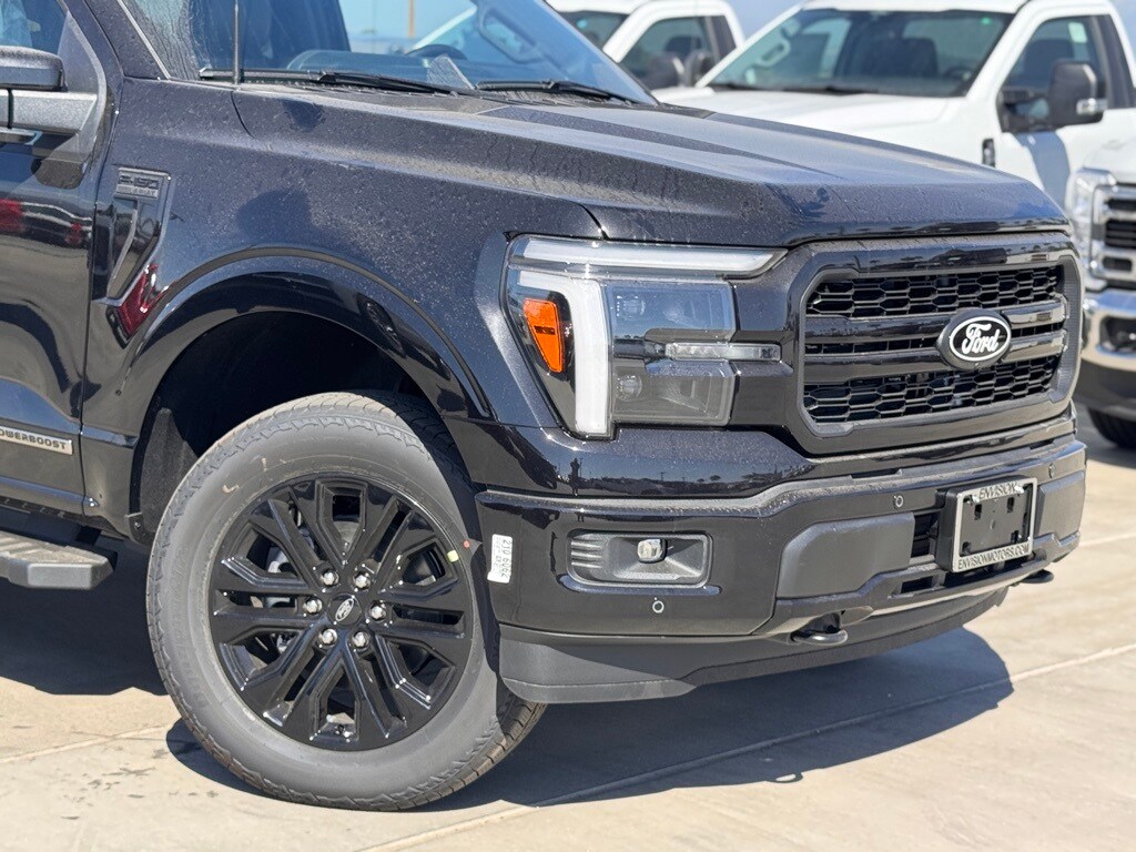 2025 Ford F-150 Lariat photo 3