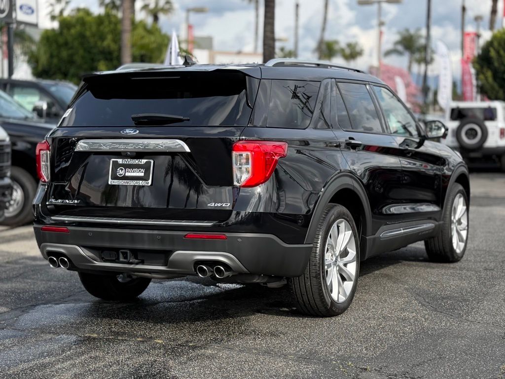 2023 Ford Explorer Platinum photo 3
