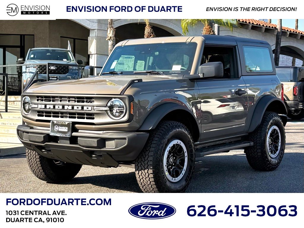 2025 Ford Bronco Base photo 4
