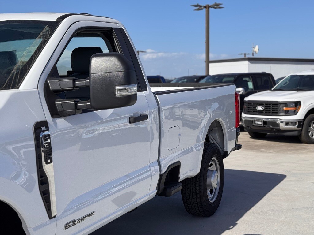 2025 Ford F-350 Super Duty XL