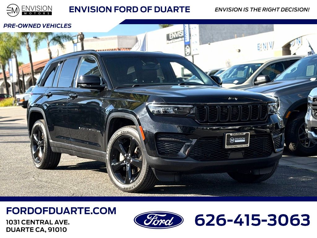 2023 Jeep Grand Cherokee Altitude's photo