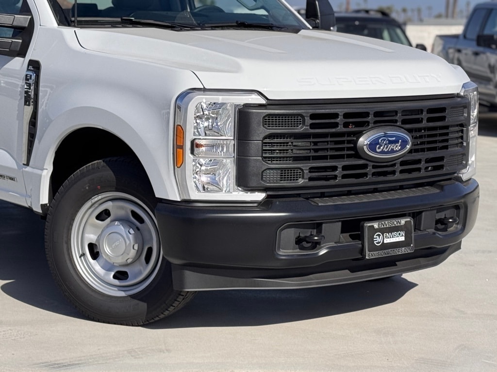 2025 Ford F-350 Super Duty XL