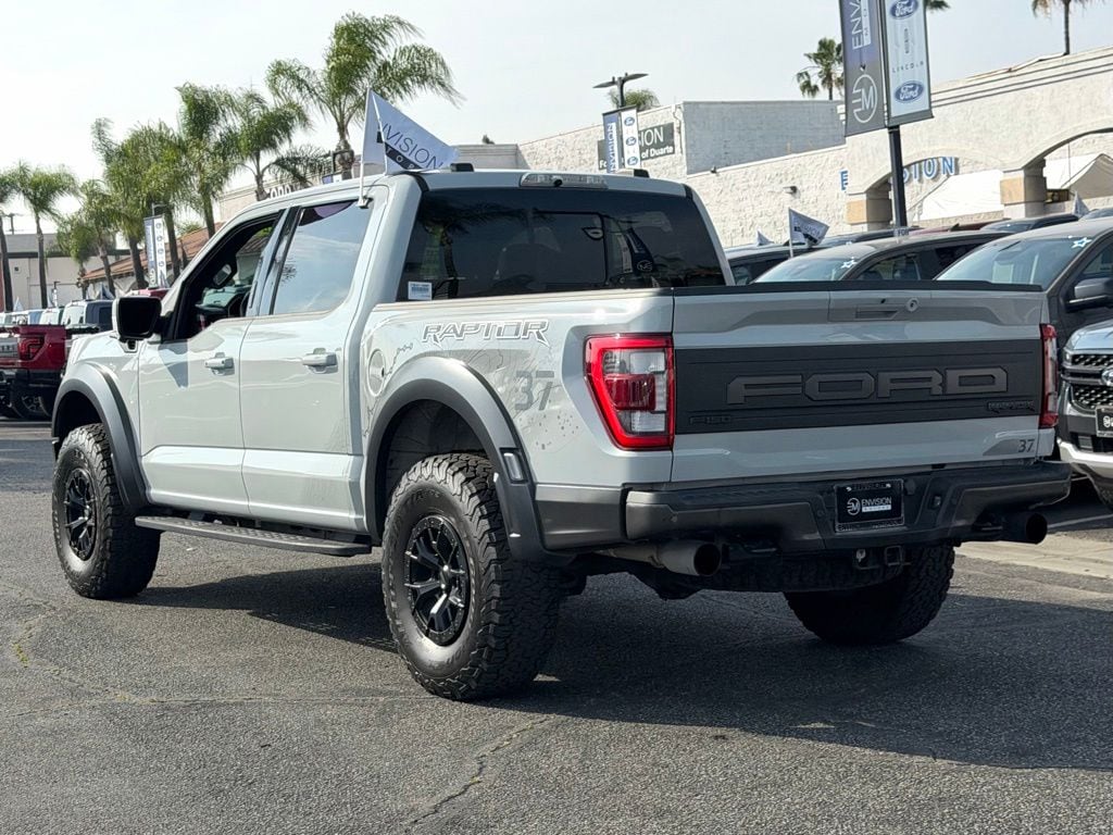 2023 Ford F-150 Raptor photo 5