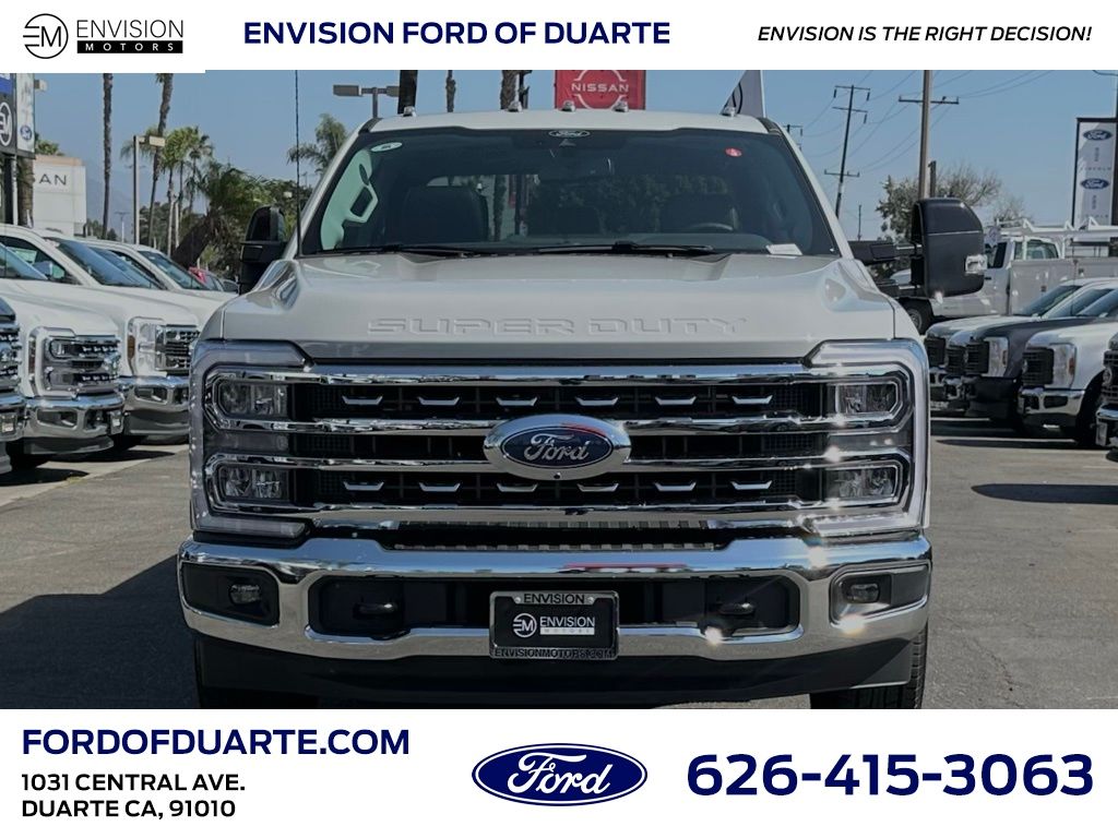 2026 Ford F-350 Lariat photo 2