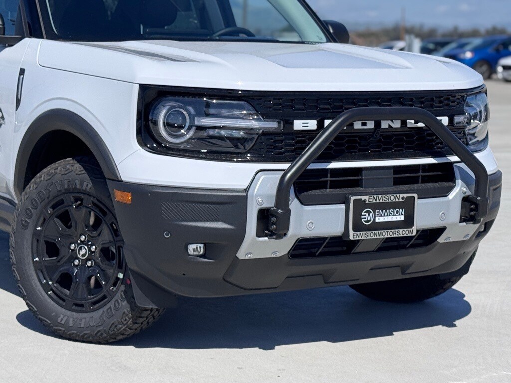 2025 Ford Bronco Sport Outer Banks photo 3