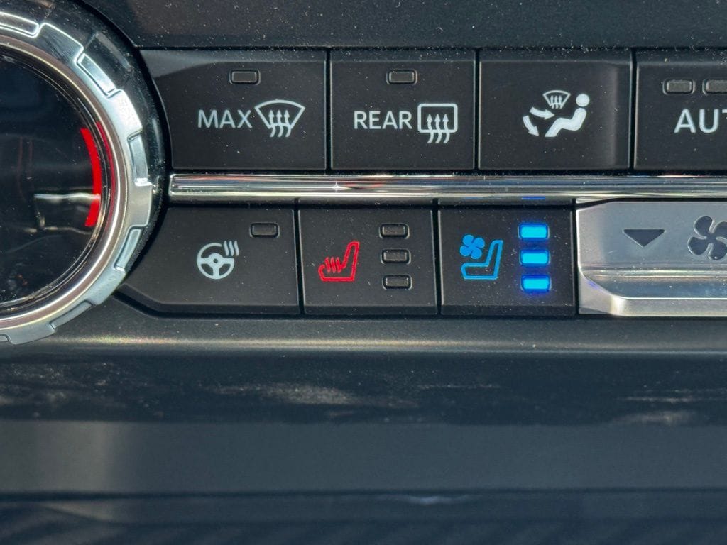2025 Ford F-150 Raptor - Photo 32