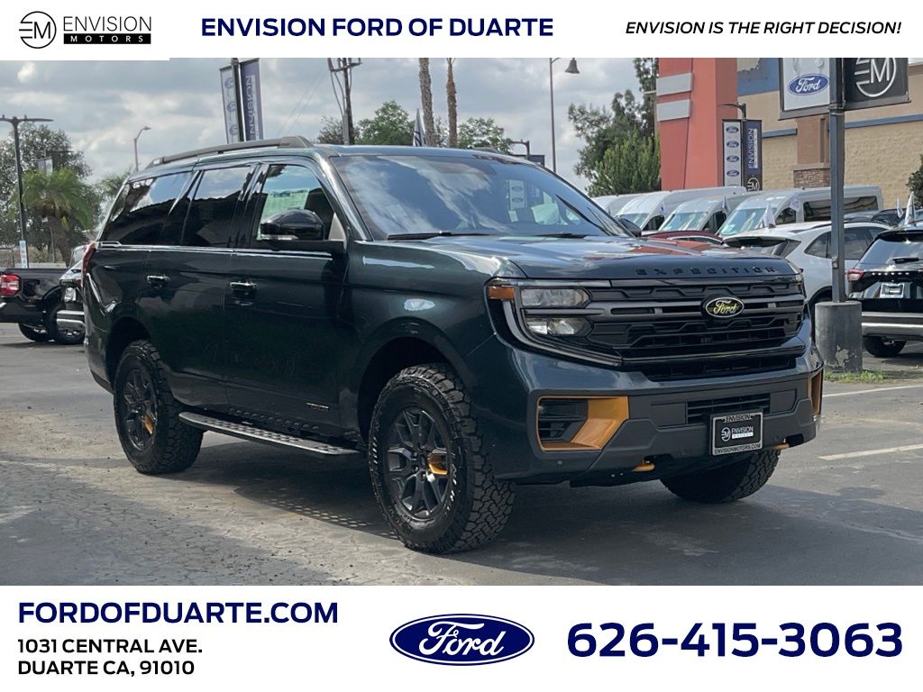 2025 Ford Expedition Tremor's photo