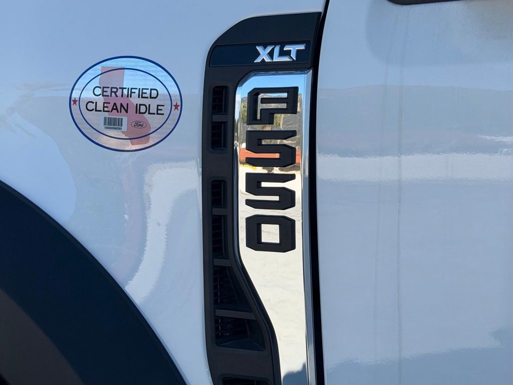 2025 Ford F-550 Super Duty Chassis Cab XLT - Photo 16