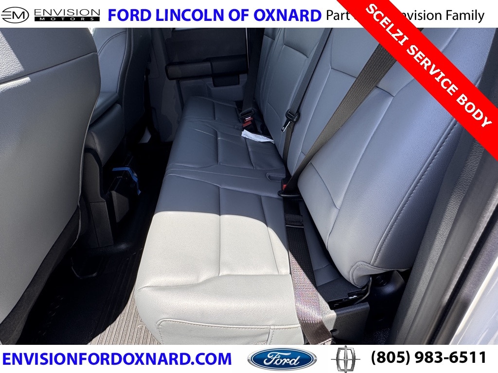 2025 Ford F-350 XL photo 4