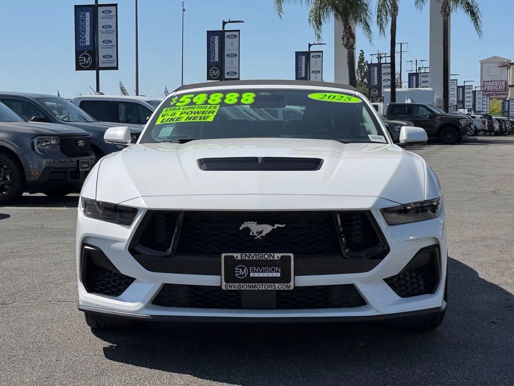 2025 Ford Mustang GT Premium photo 2