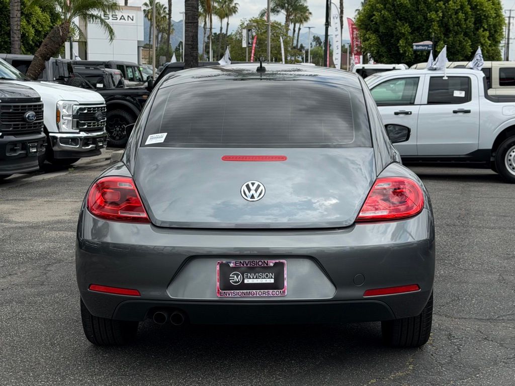 2013 Volkswagen Beetle 2.5L photo 6