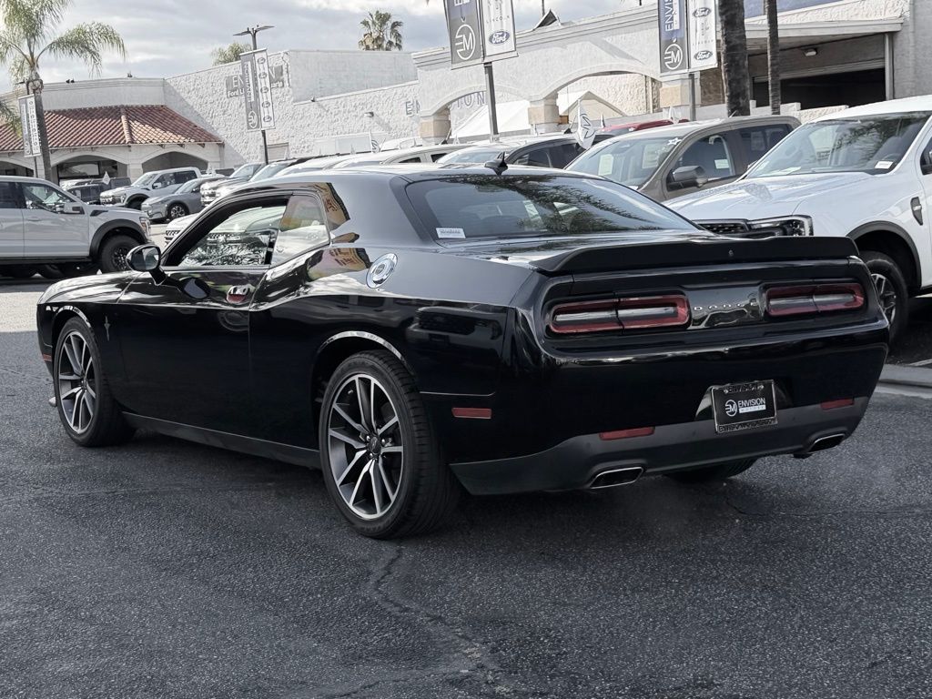 2023 Dodge Challenger GT photo 5