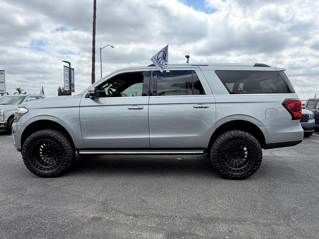 2022 Ford Expedition Max Limited photo 4