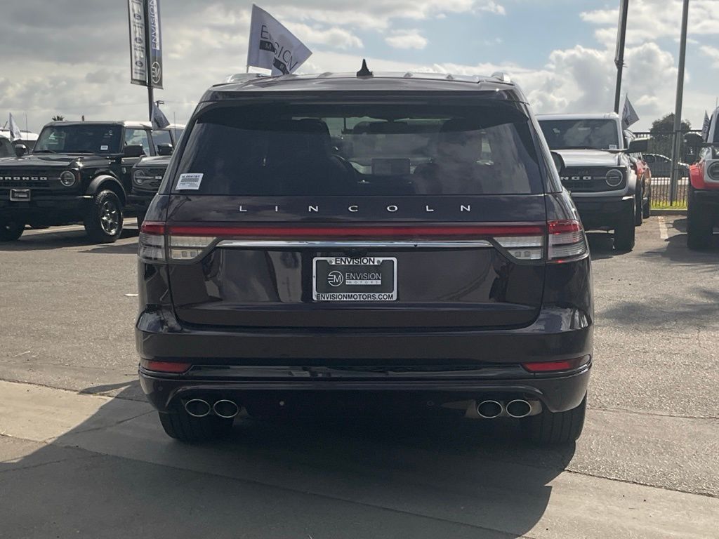 2023 Lincoln Aviator Grand Touring photo 2