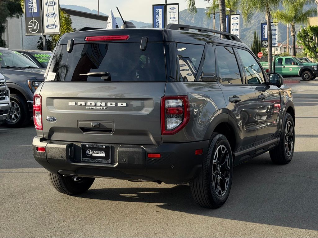 2025 Ford Bronco Sport Outer Banks photo 3